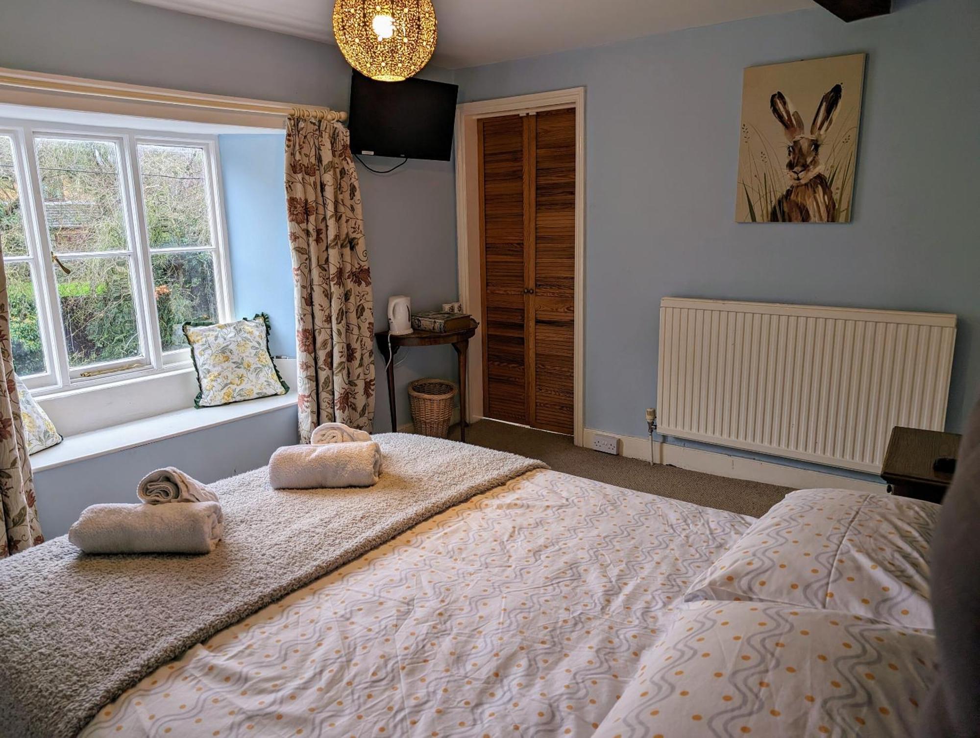 Maidford Bartholomew Arms Bed & Breakfast エクステリア 写真