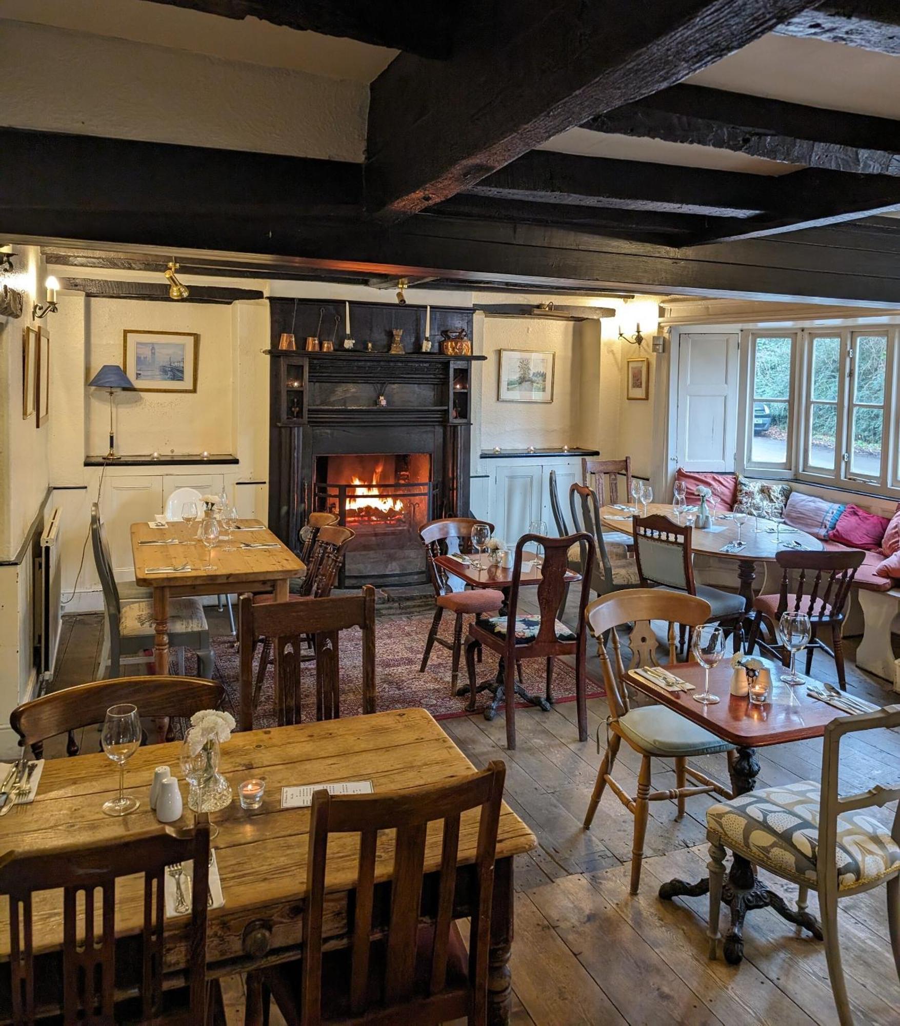Maidford Bartholomew Arms Bed & Breakfast エクステリア 写真