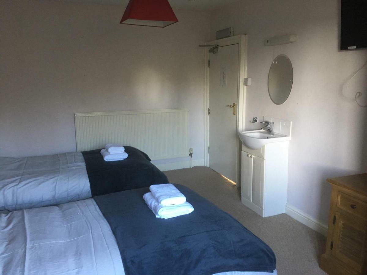 Maidford Bartholomew Arms Bed & Breakfast エクステリア 写真