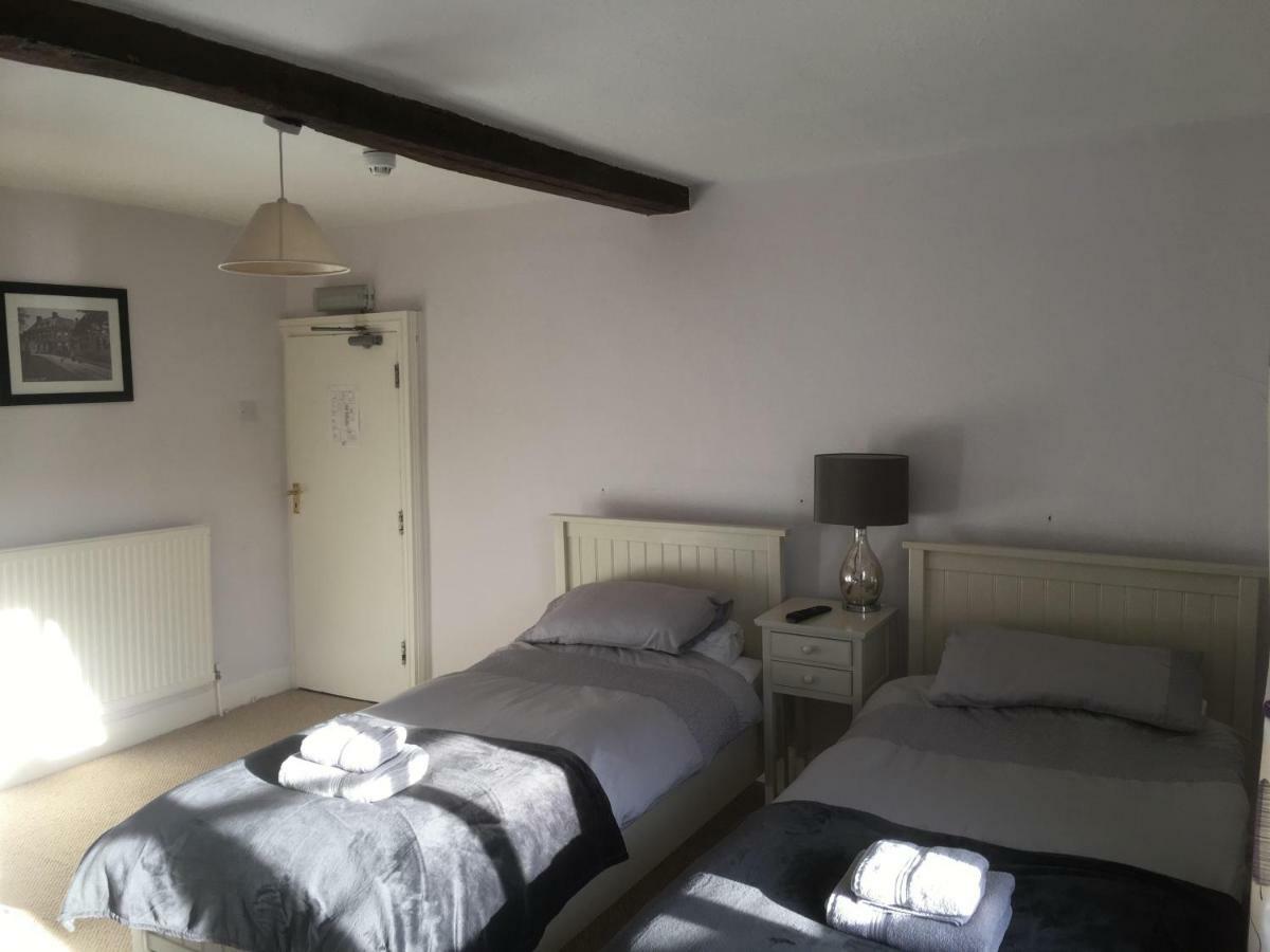 Maidford Bartholomew Arms Bed & Breakfast エクステリア 写真
